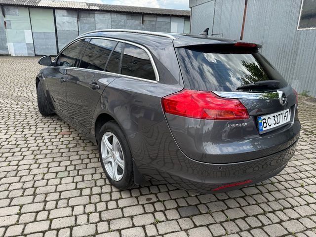 Opel Insignia - фото 4