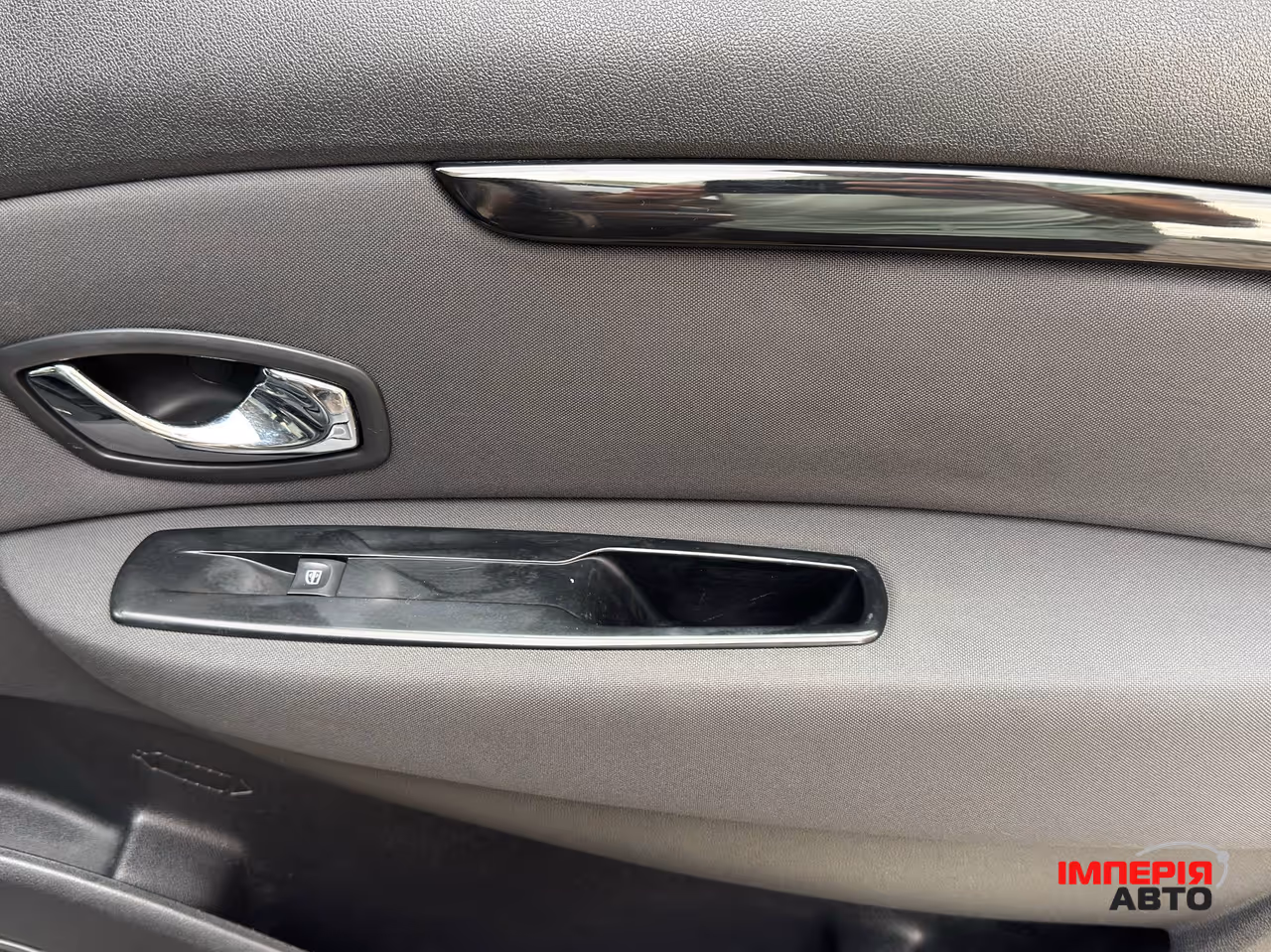 Renault Scenic - фото 19