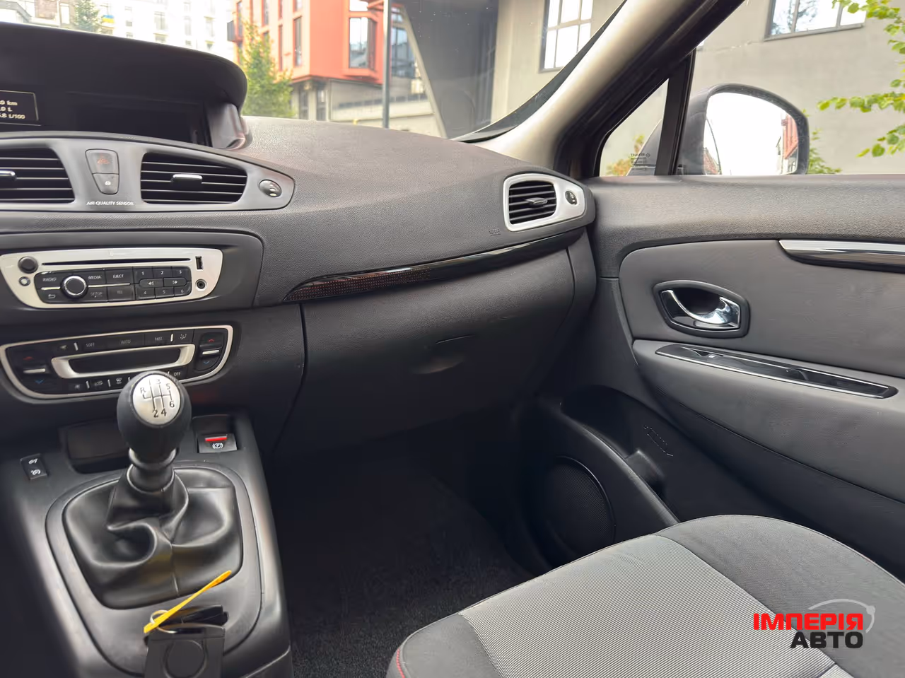 Renault Scenic - фото 25