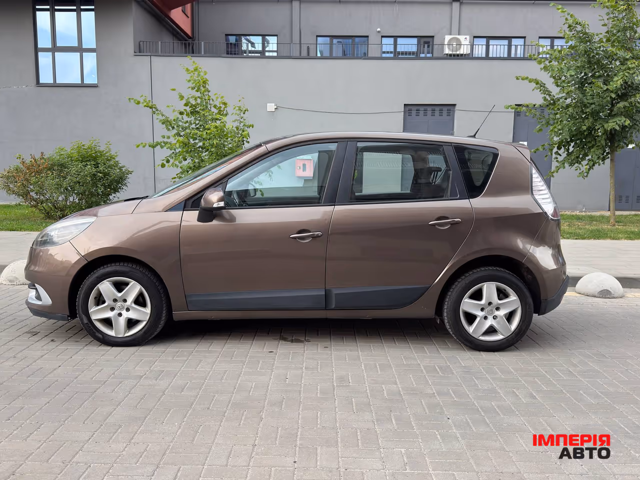 Renault Scenic - фото 7