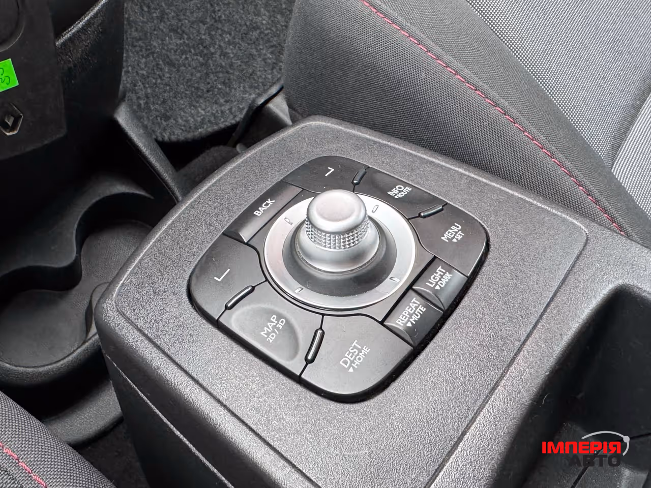 Renault Scenic - фото 13