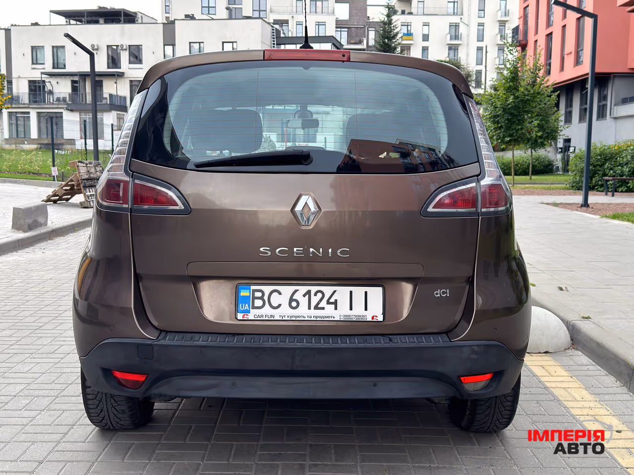 Renault Scenic - фото 5