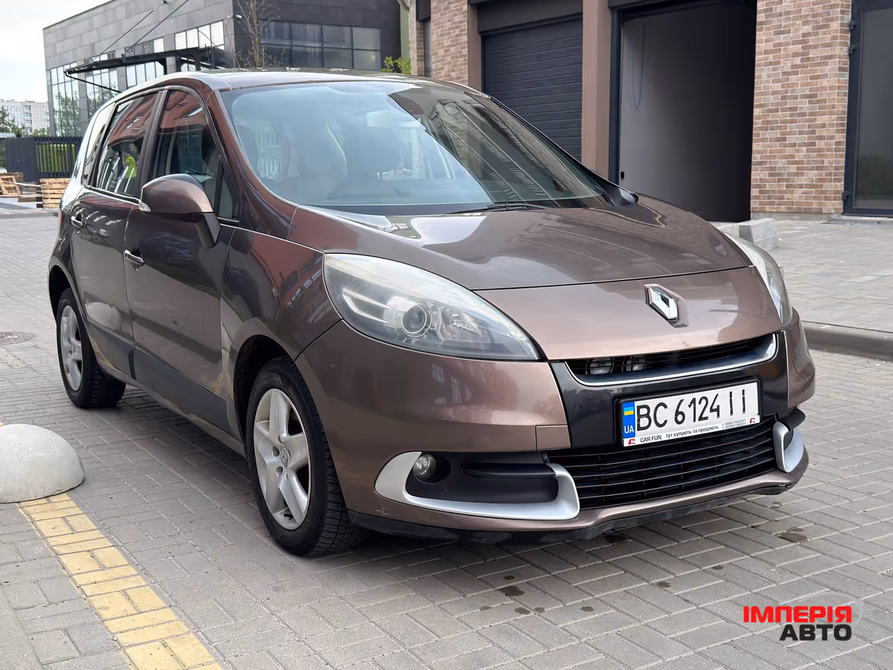 Renault Scenic - фото 3