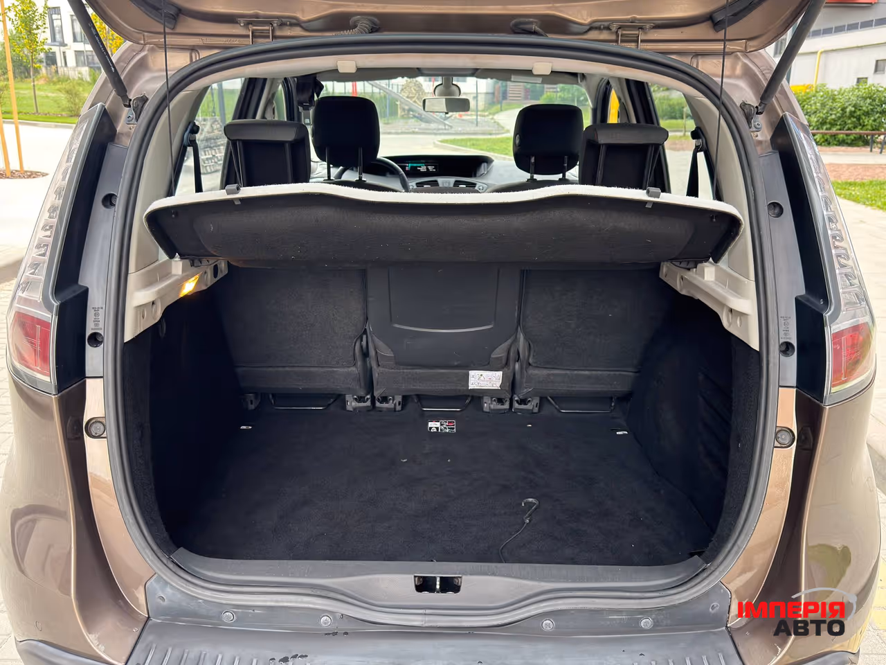 Renault Scenic - фото 9