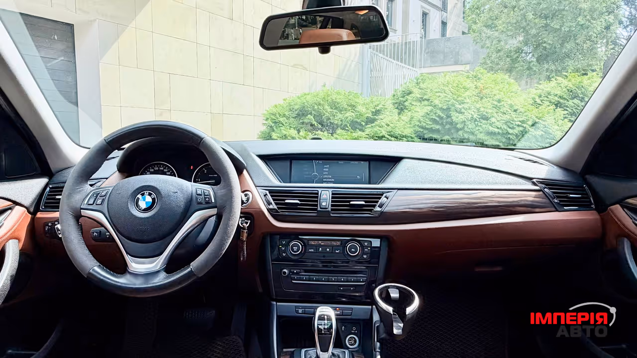 BMW X1 - фото 18