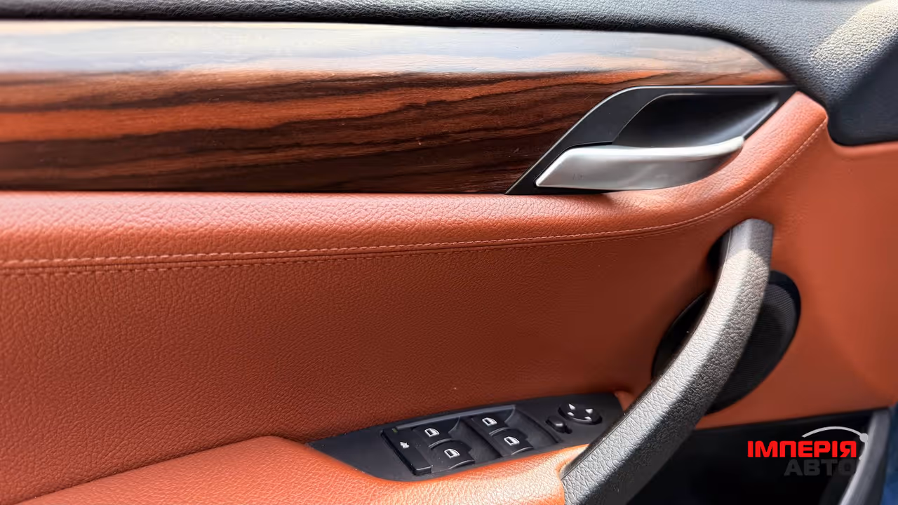 BMW X1 - фото 11