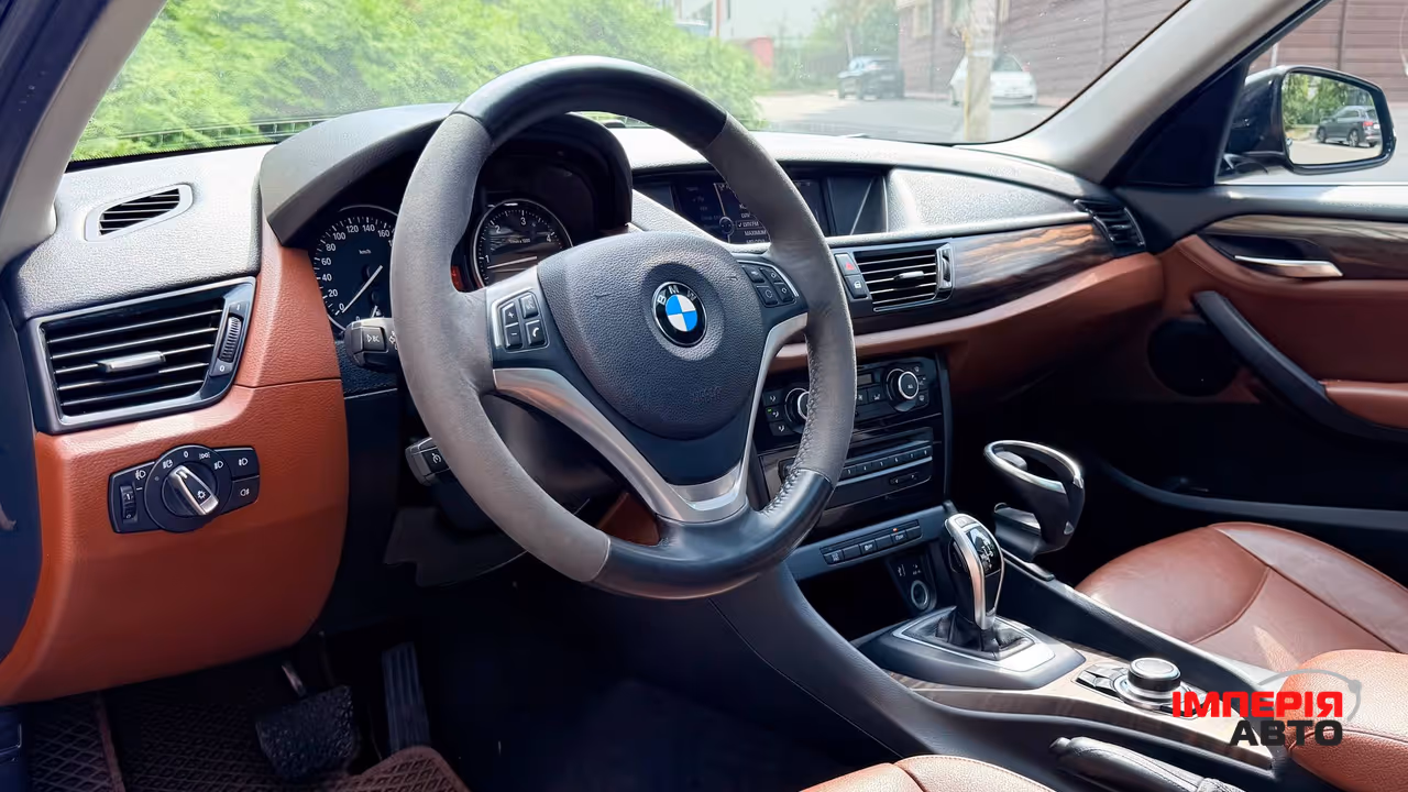 BMW X1 - фото 9