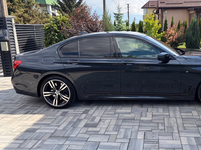 BMW 7 серії - зображення 3