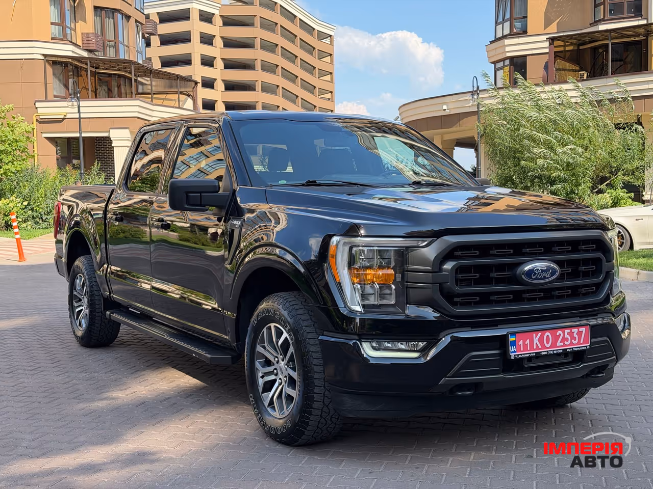 Ford F-150 - фото 1