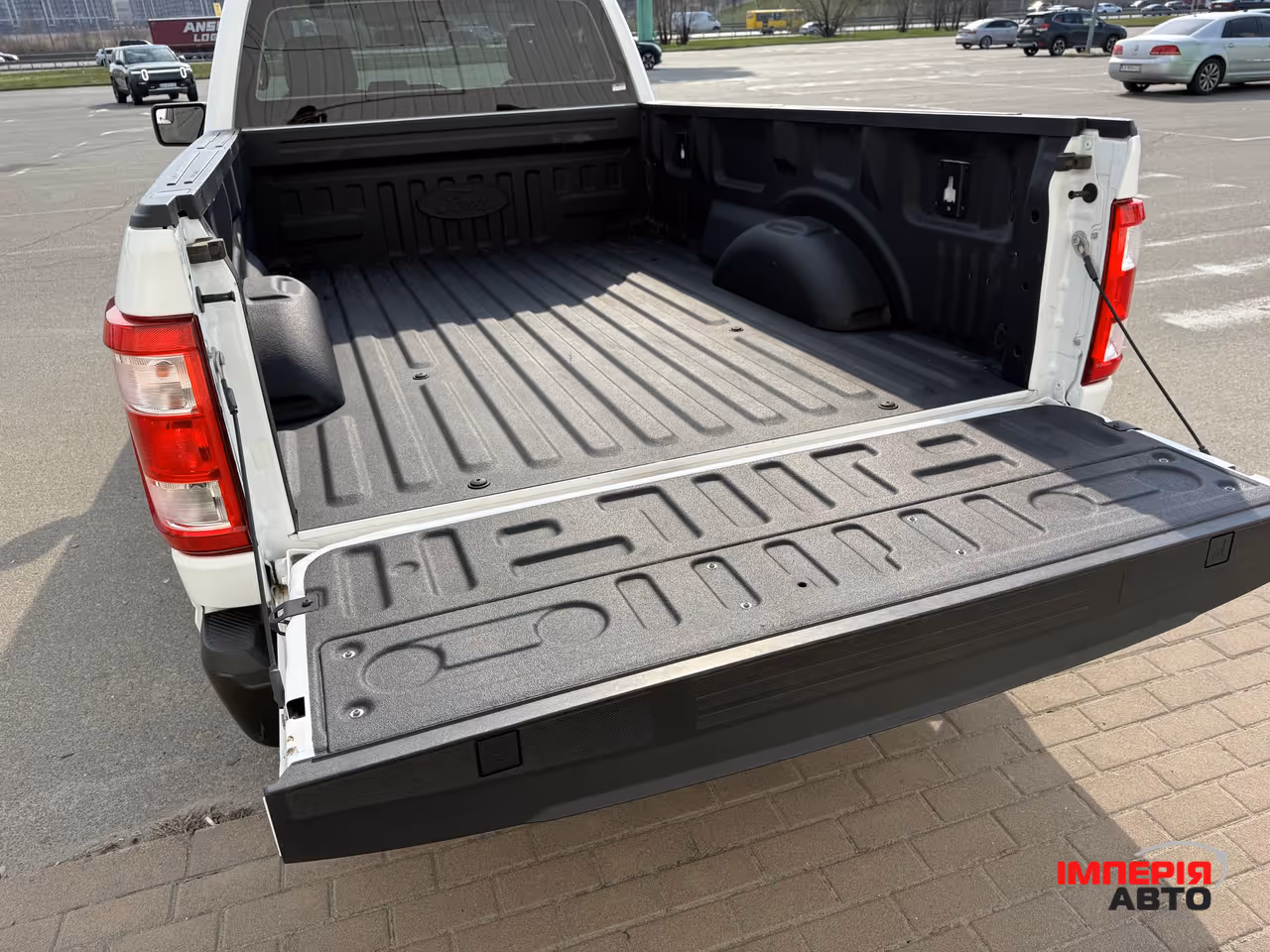 Ford F-150 - фото 11