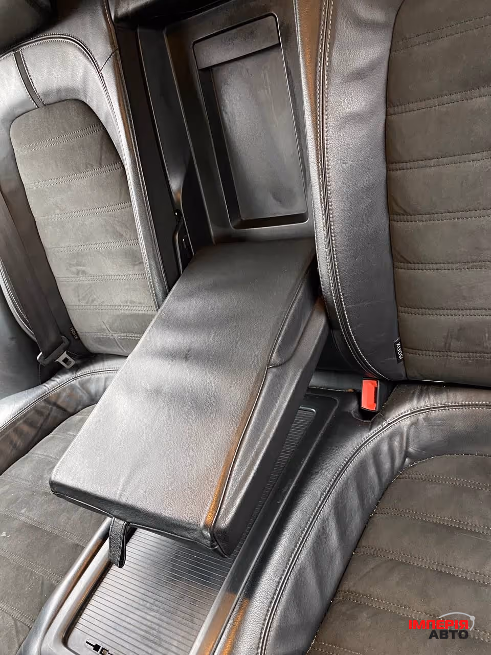 Volkswagen Passat CC - фото 14