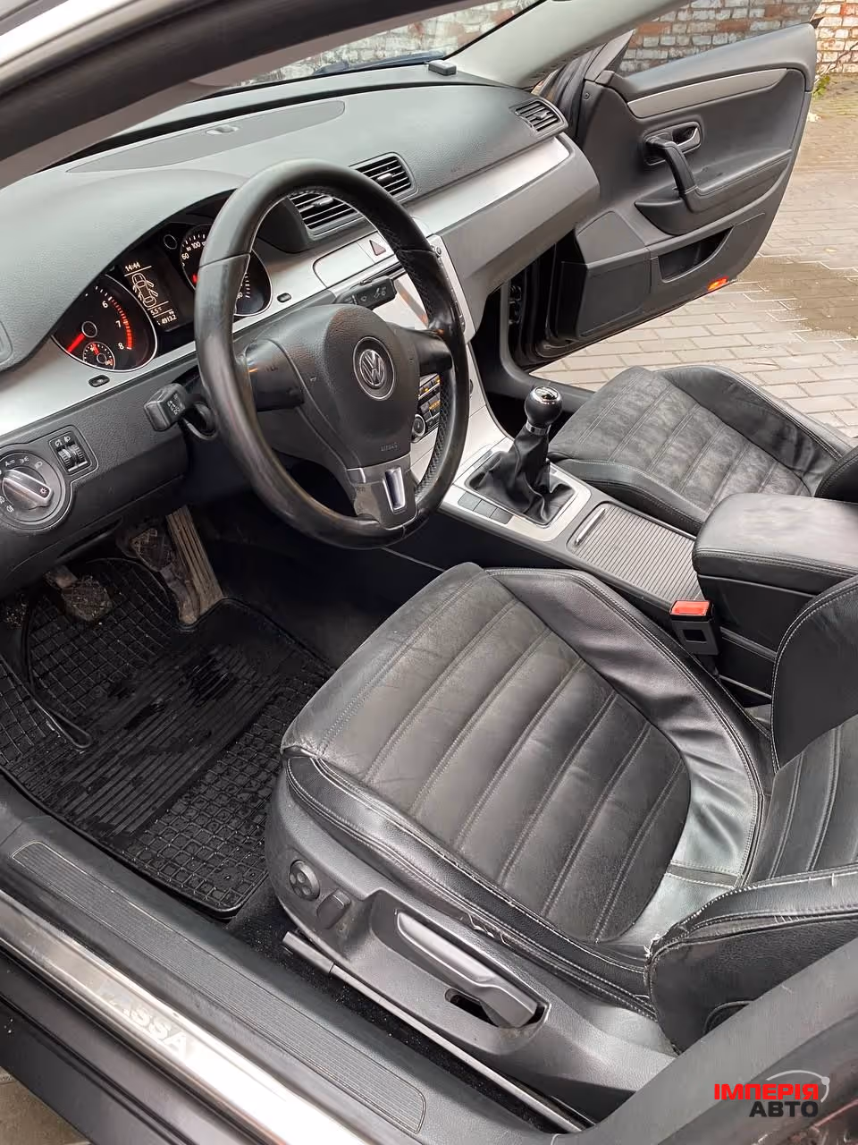 Volkswagen Passat CC - фото 9