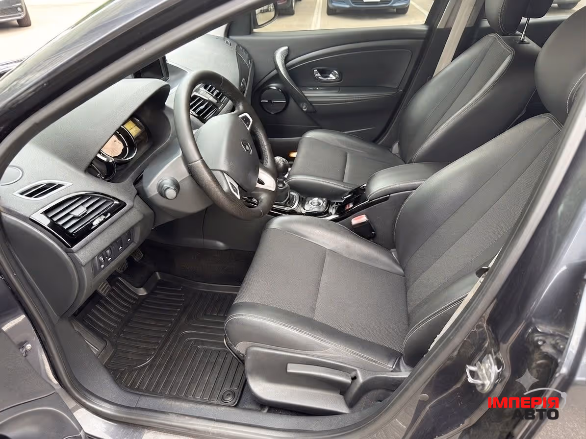 Renault Megane - фото 46