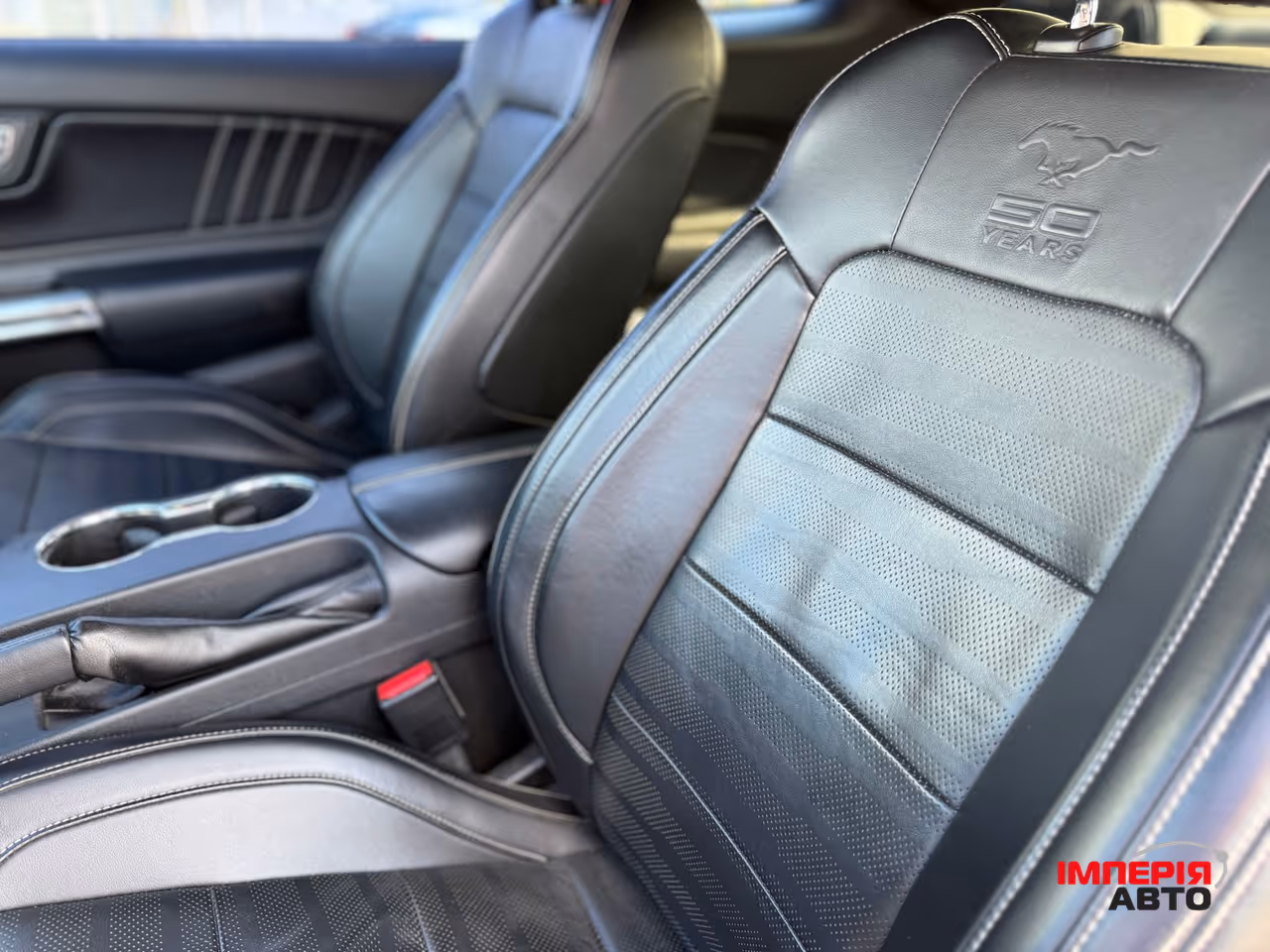 Ford Mustang - фото 6
