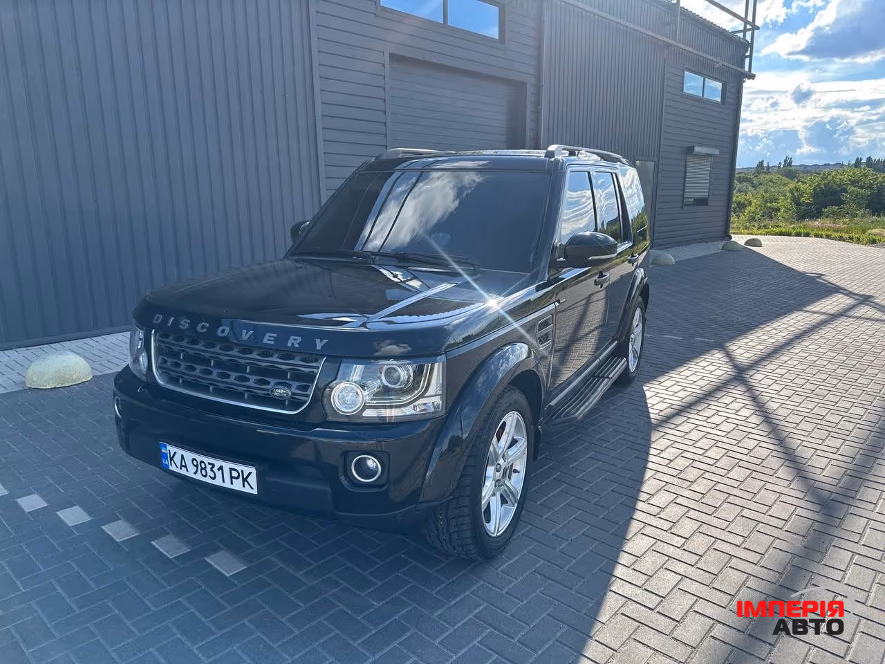 Land Rover Discovery - фото 1