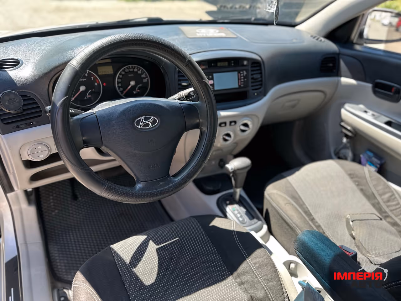 Hyundai Accent - фото 7