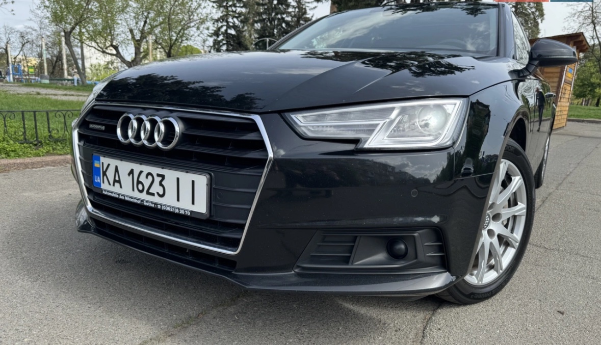 Audi A4 - фото 7
