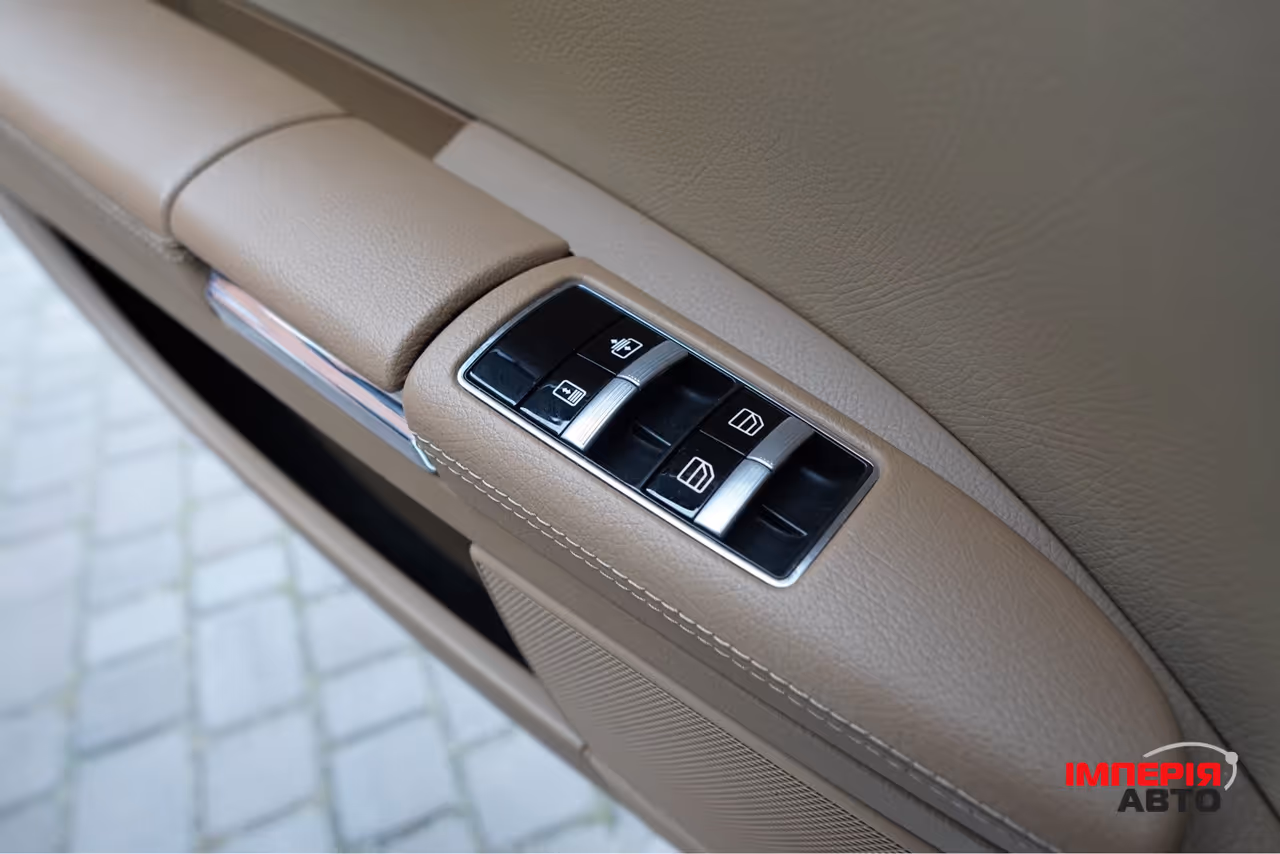 Mercedes-Benz S-Класс - фото 27