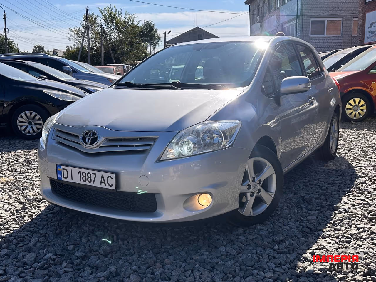 Toyota Auris - фото 2
