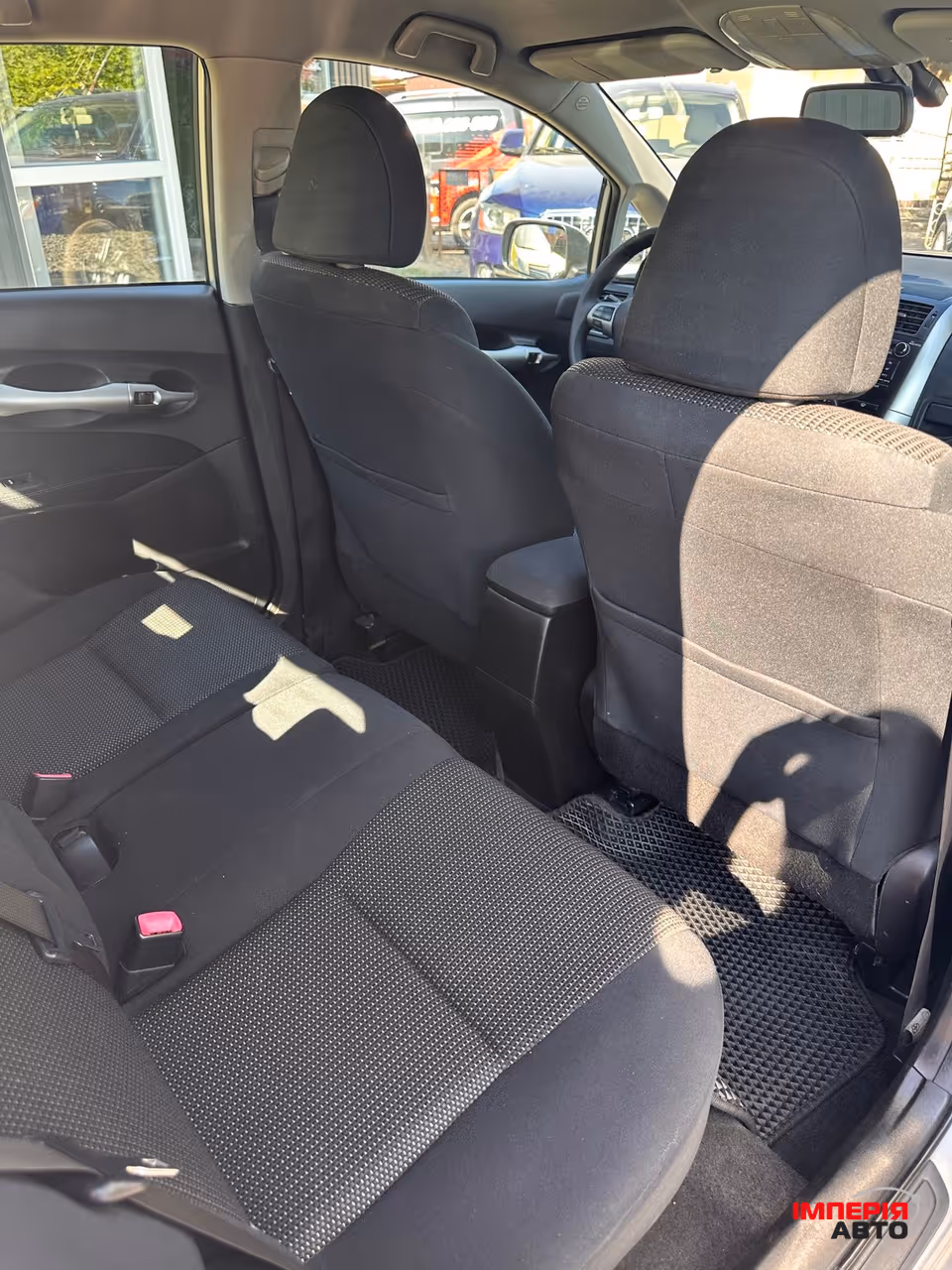 Toyota Auris - фото 16