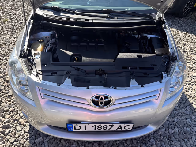 Toyota Auris - зображення 5