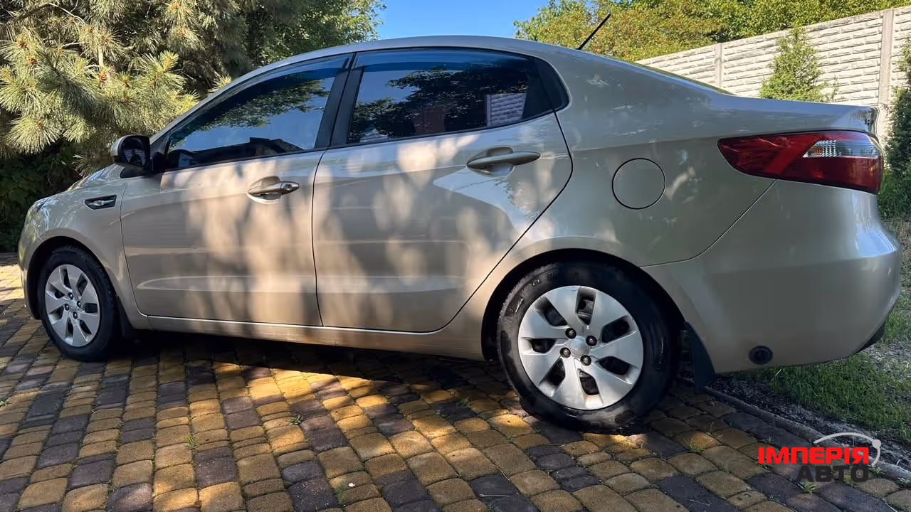 Kia Rio - фото 3