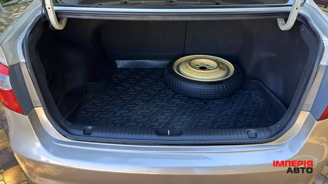 Kia Rio - фото 9