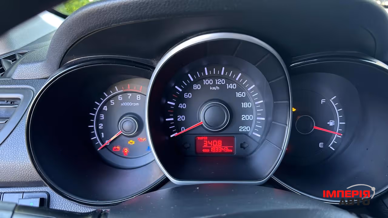 Kia Rio - фото 5