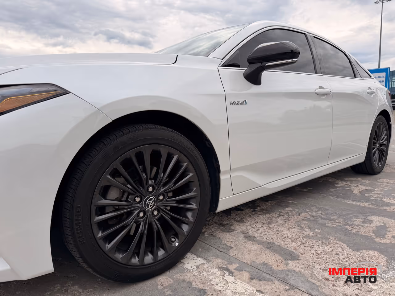 Toyota Avalon - фото 2
