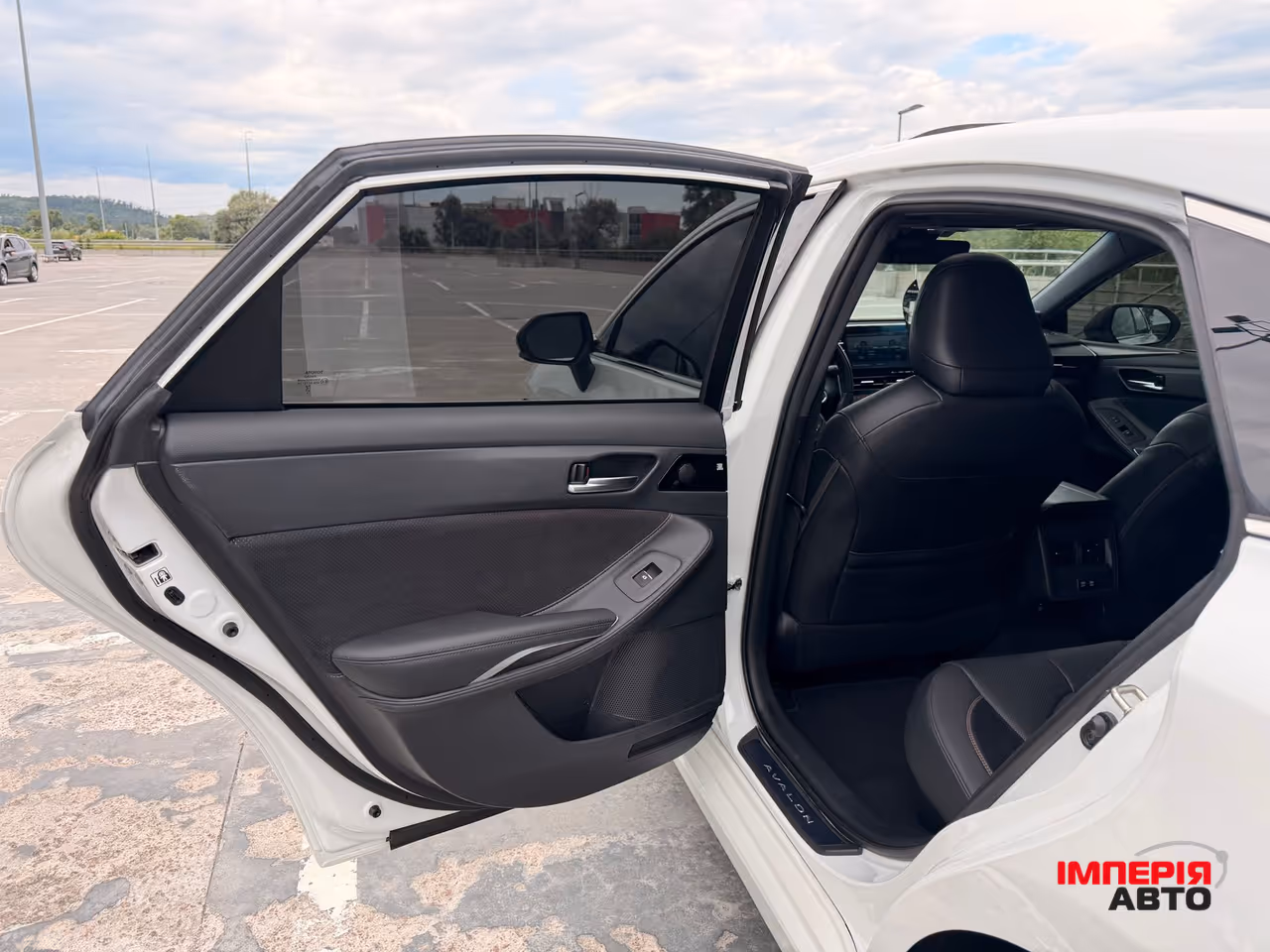 Toyota Avalon - фото 12