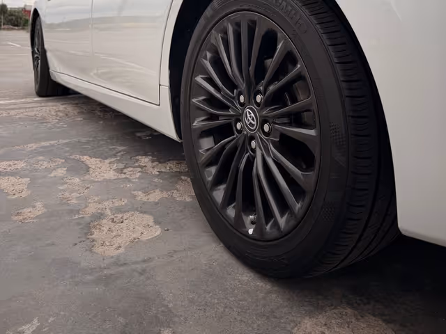 Toyota Avalon - зображення 3