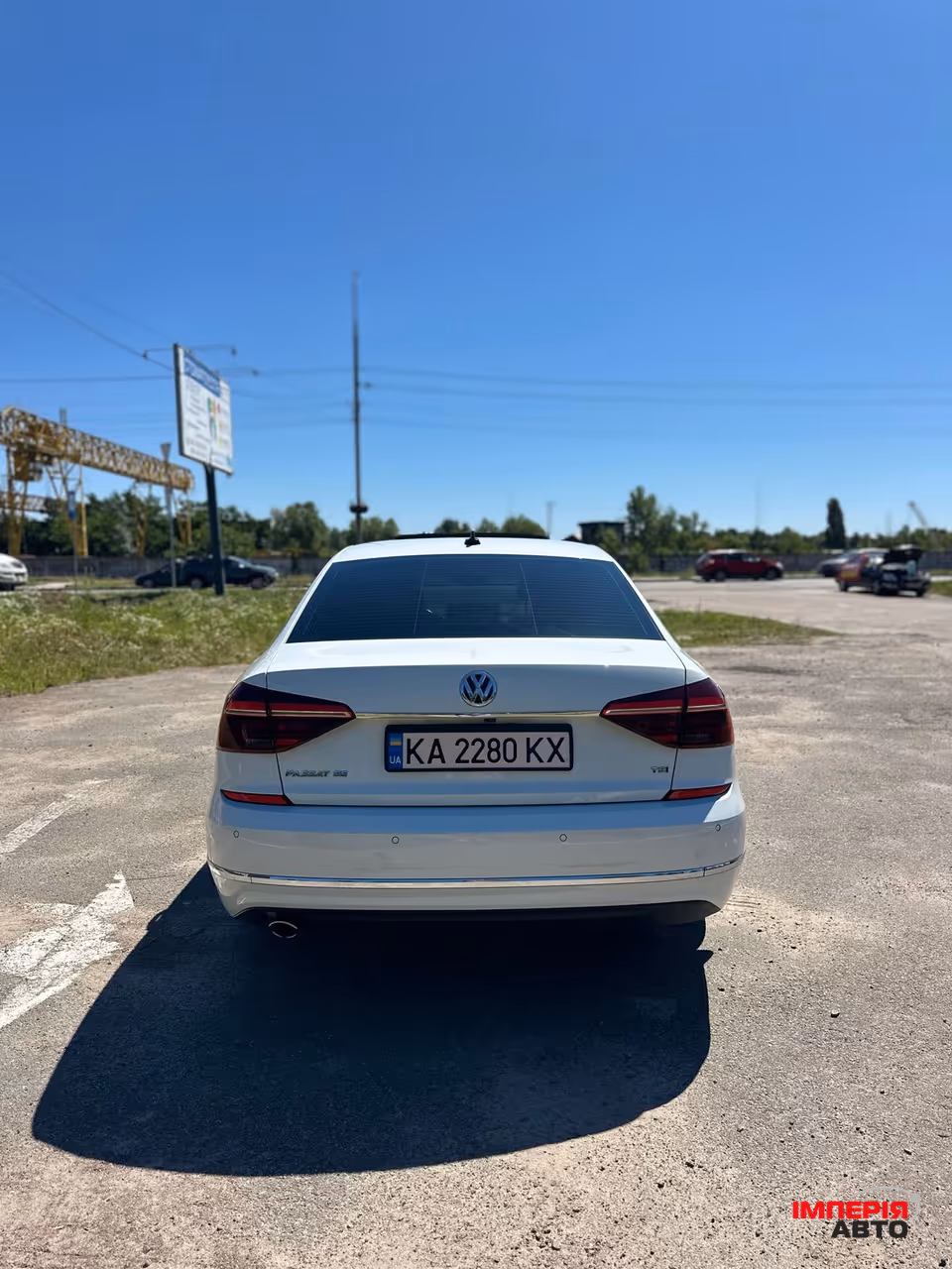 Volkswagen Passat - фото 6