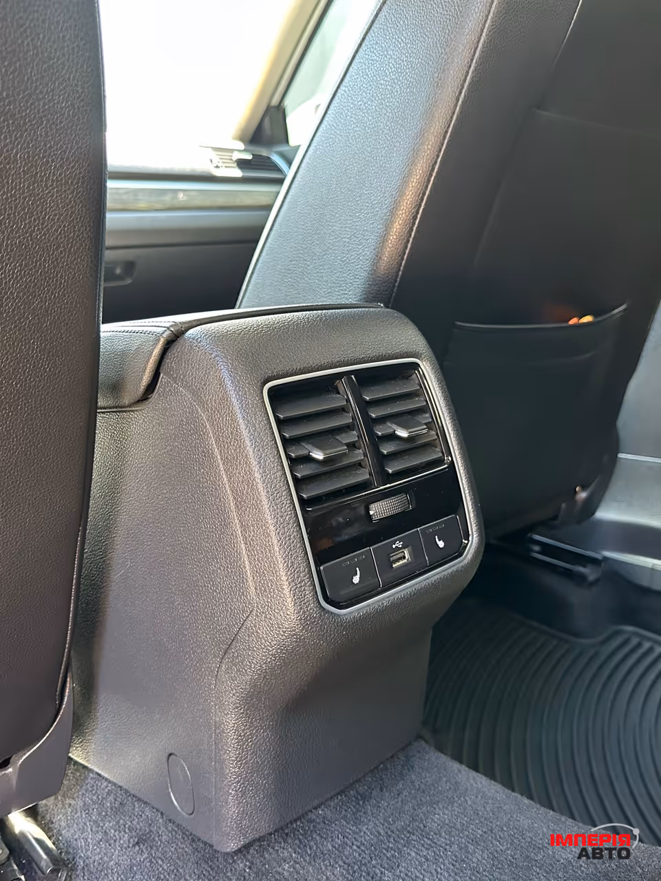 Volkswagen Passat - фото 32