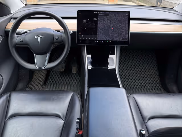 Tesla Model Y - зображення 2