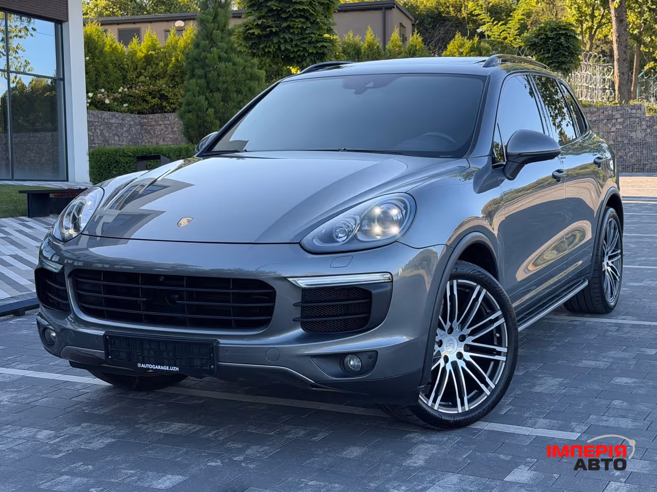 Porsche Cayenne - фото 1