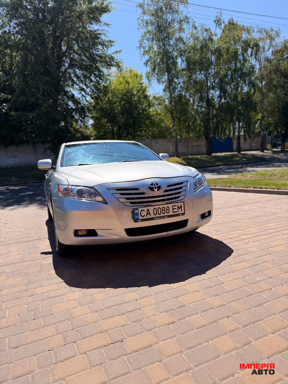 Toyota Camry - фото 2
