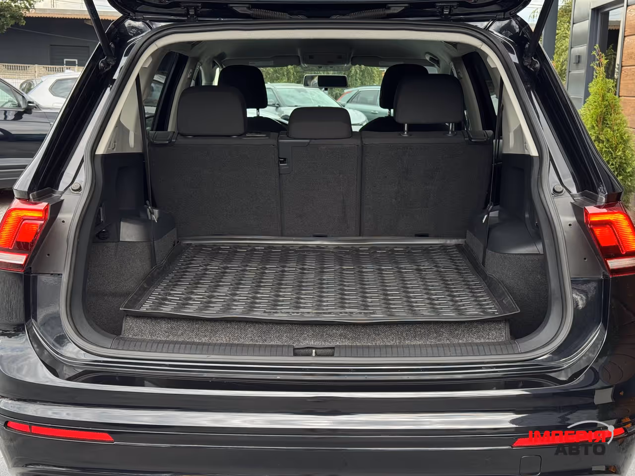 Volkswagen Tiguan - фото 16