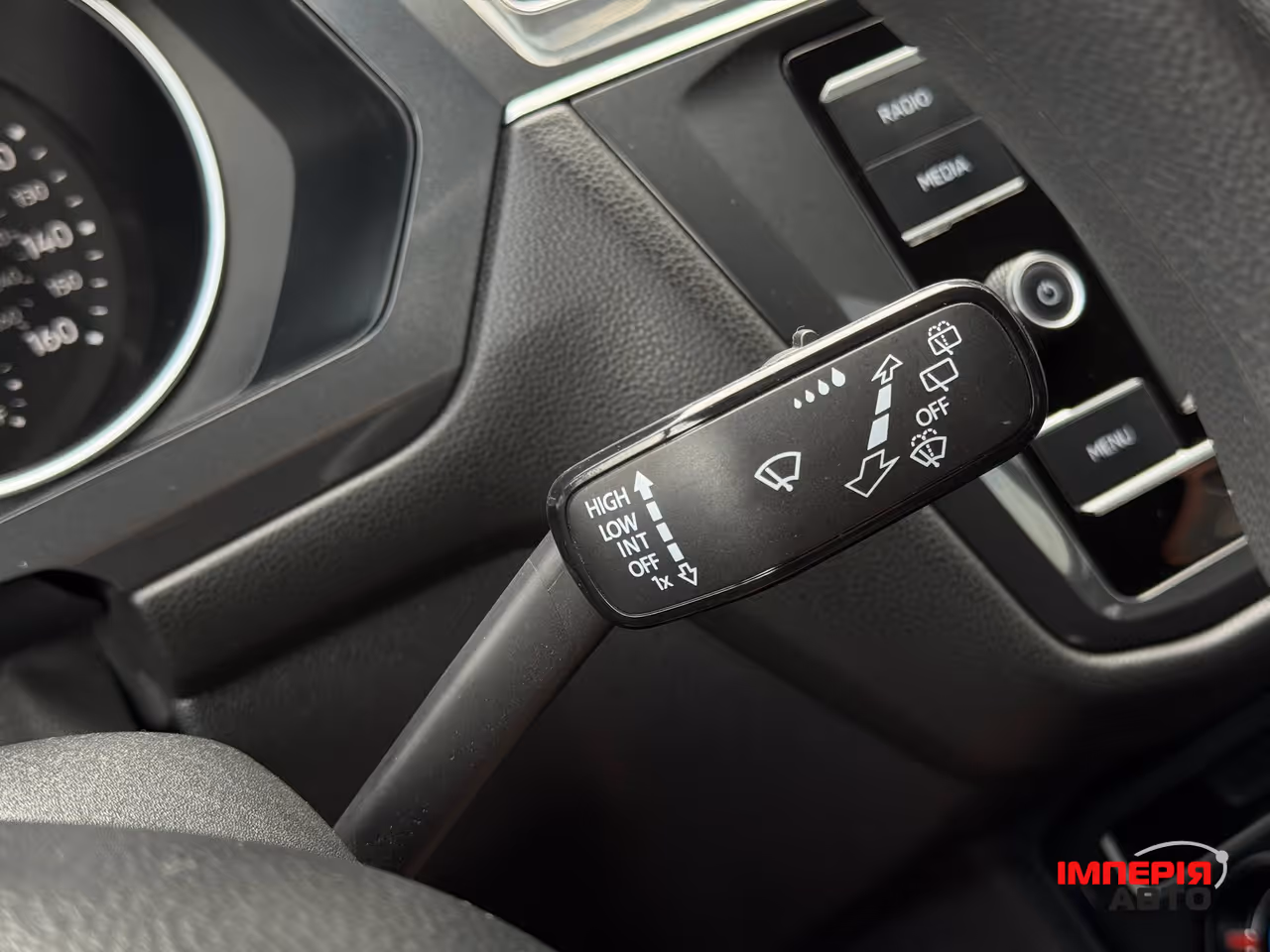 Volkswagen Tiguan - фото 38