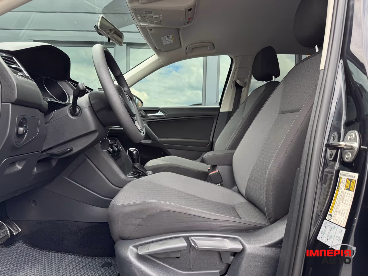 Volkswagen Tiguan - фото 26