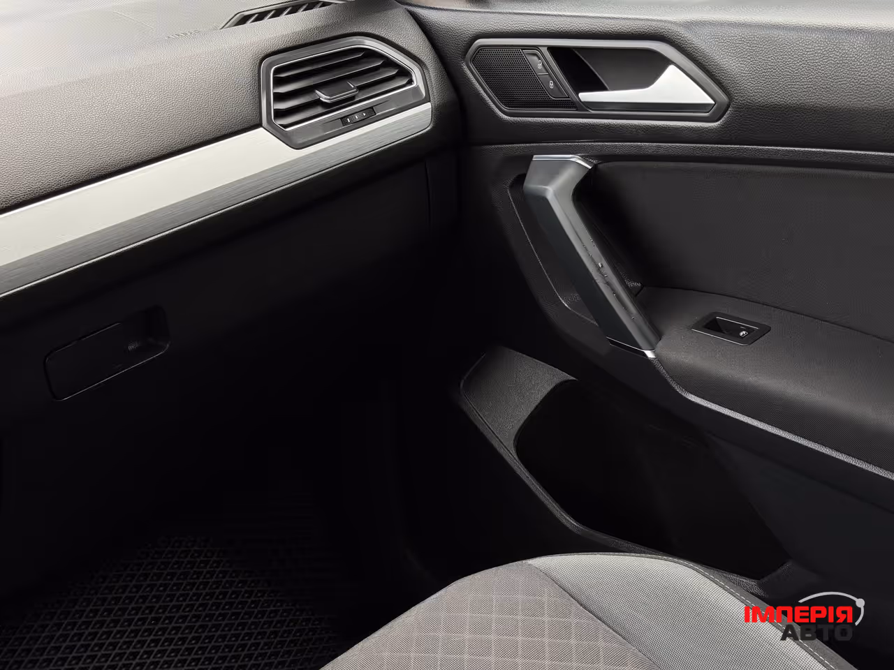 Volkswagen Tiguan - фото 53