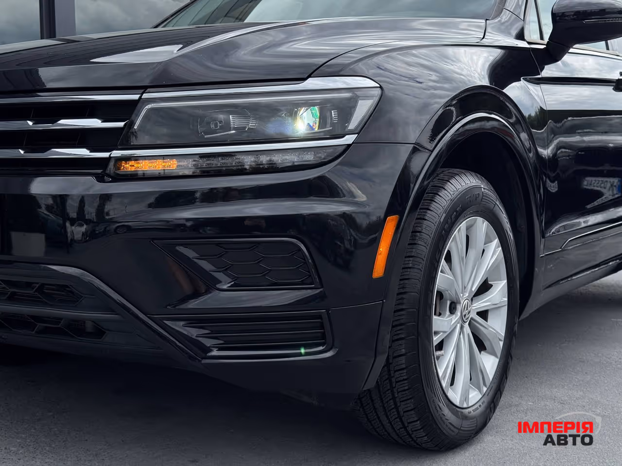 Volkswagen Tiguan - фото 8