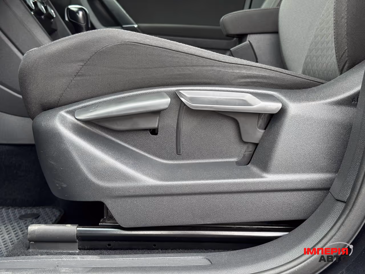 Volkswagen Tiguan - фото 25
