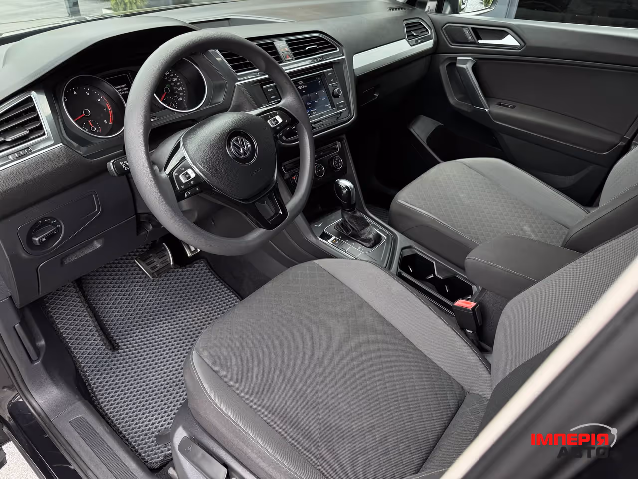 Volkswagen Tiguan - фото 28