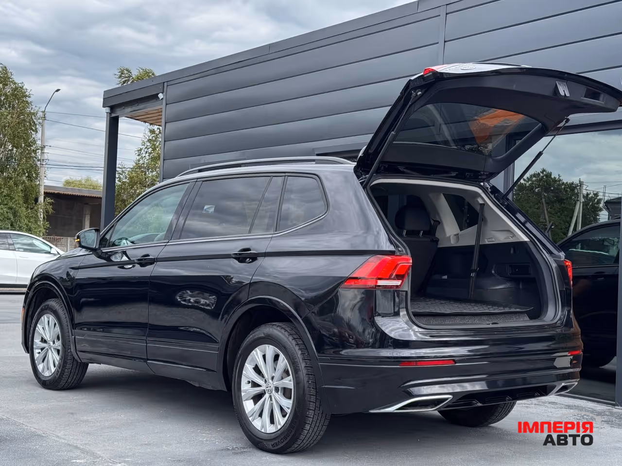 Volkswagen Tiguan - фото 17