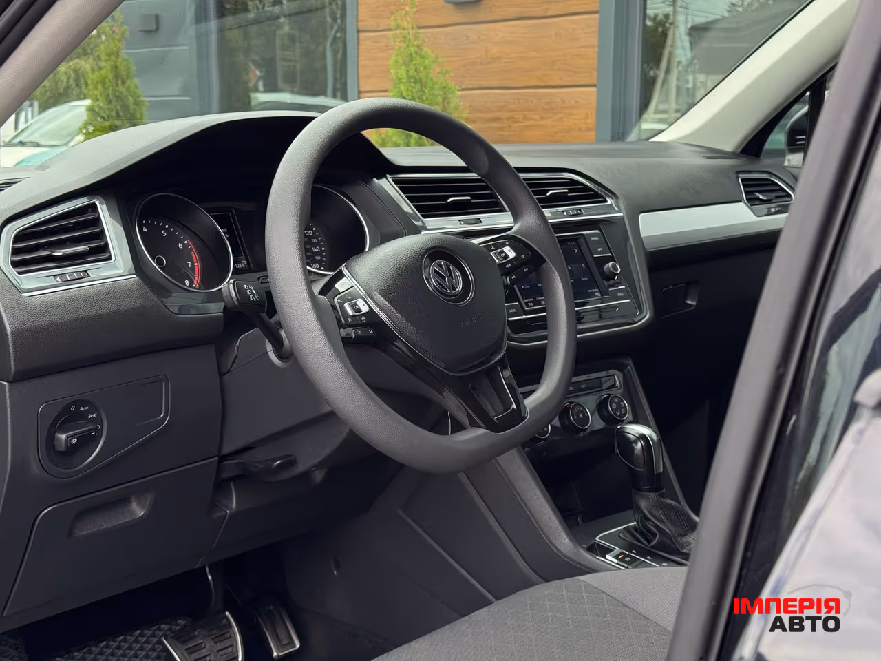 Volkswagen Tiguan - фото 29