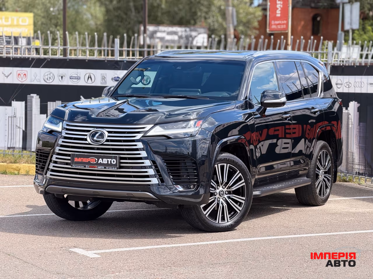 Lexus LX - фото 2