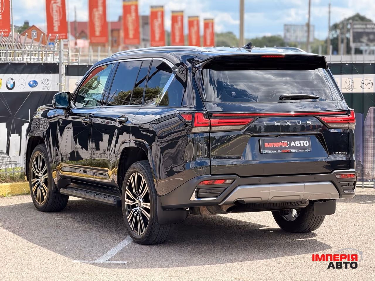 Lexus LX - фото 4