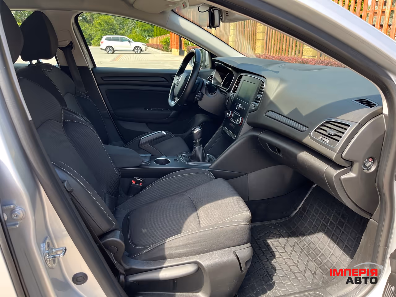 Renault Megane - фото 12