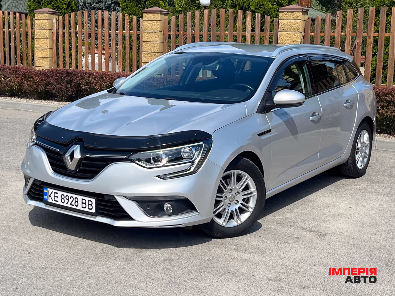 Renault Megane - фото 1