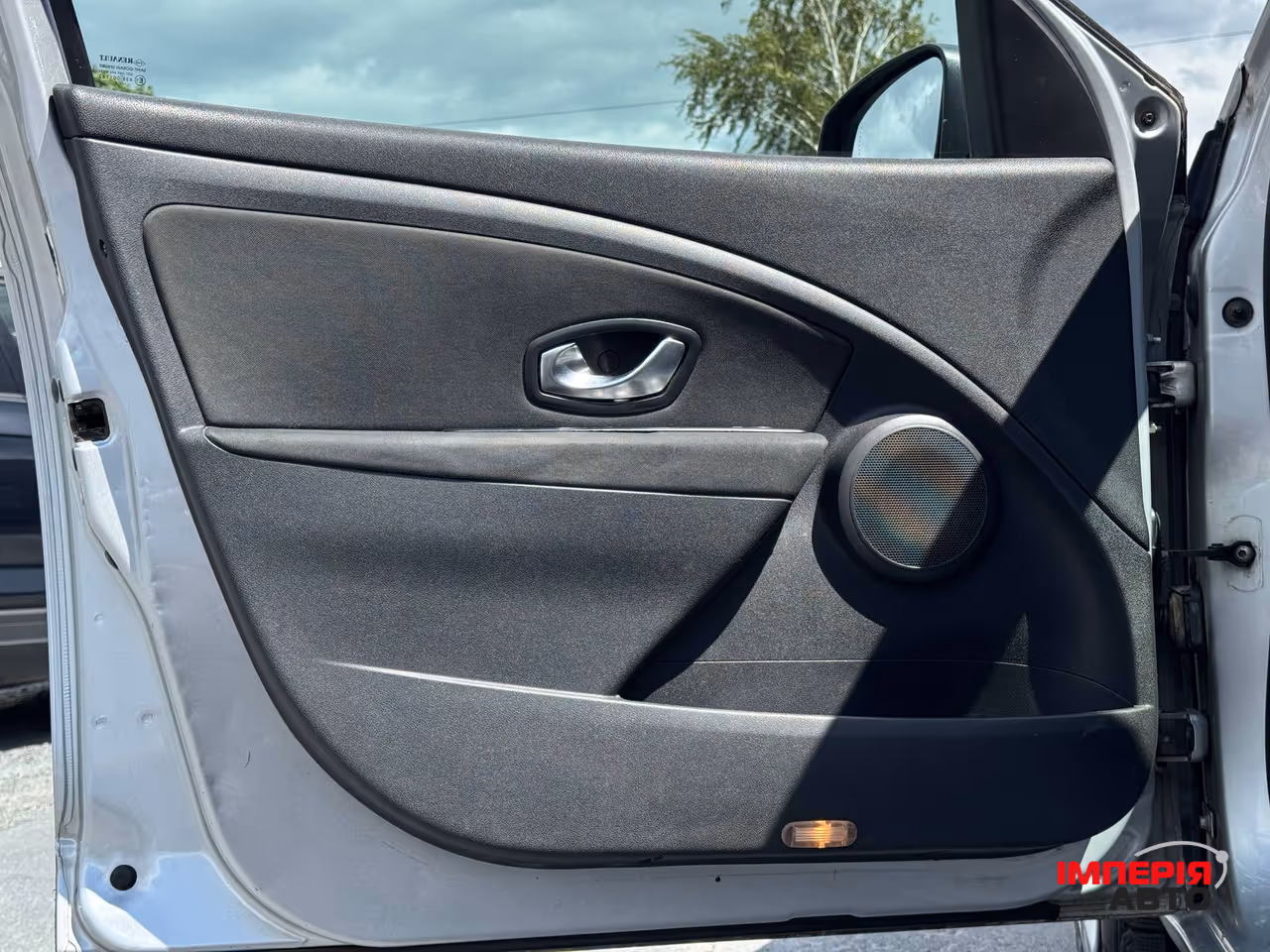 Renault Megane - фото 16